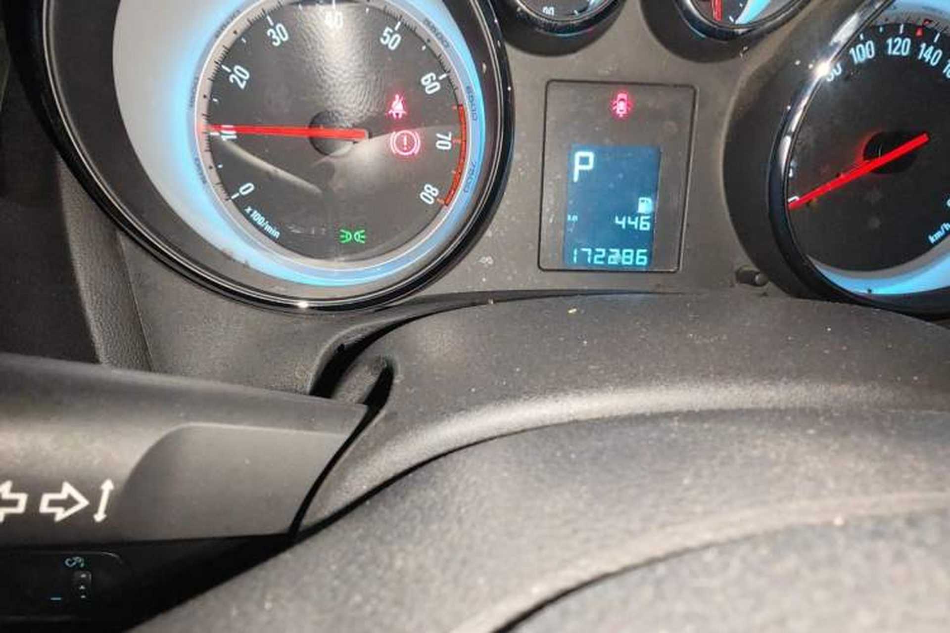Used Buick GT 2014 XT 1.6L Automatic Fashion Edition Odometer Close Up