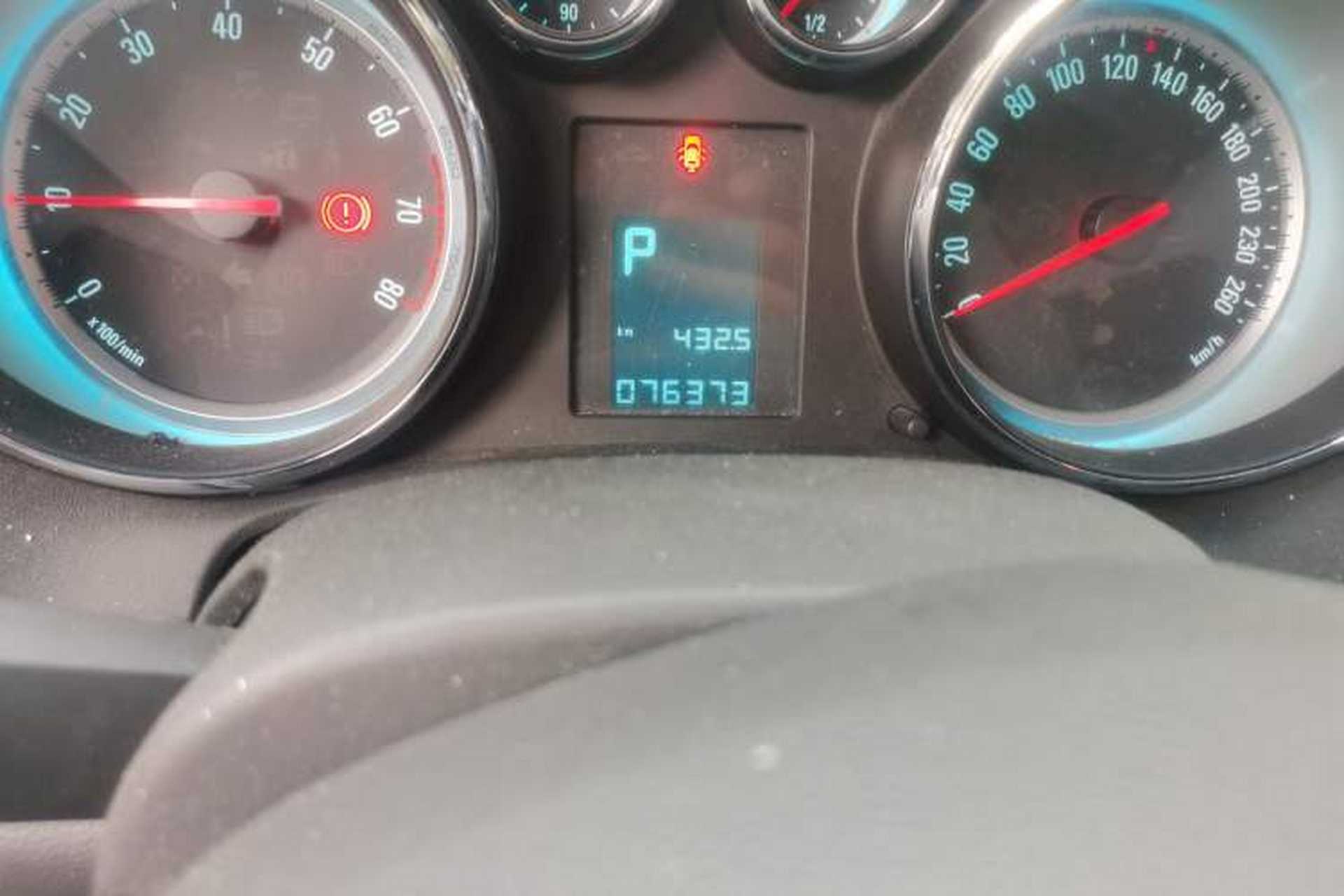 Used Buick GT 2014 XT 1.6L Automatic Fashion Edition Odometer Close Up
