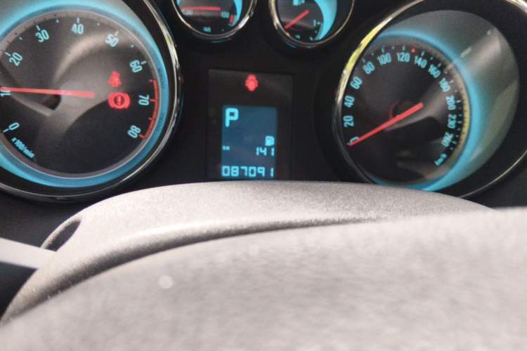Used Buick GT 2014 XT 1.6L Automatic Fashion Edition Odometer Close Up