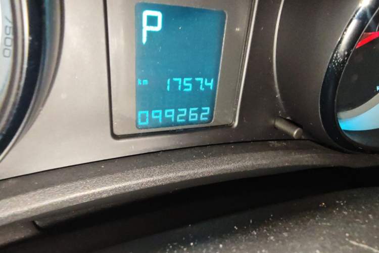 Used Buick GT 2014 XT 1.6L Automatic Fashion Edition Odometer Close Up