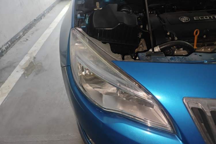 Used Buick GT 2014 XT 1.6L Automatic Fashion Edition Right Front Headlight