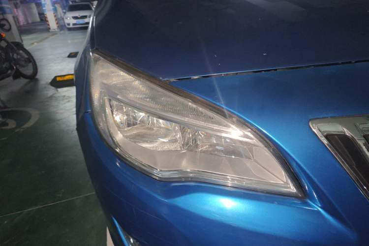 Used Buick GT 2014 XT 1.6L Automatic Fashion Edition Right Front Headlight