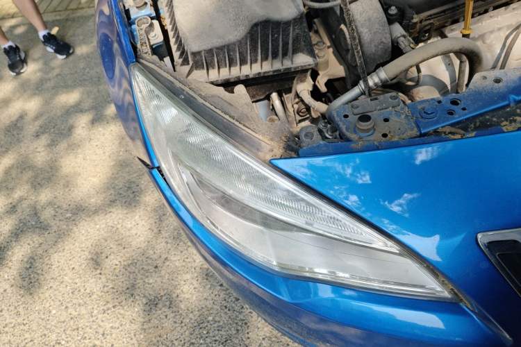 Used Buick GT 2014 XT 1.6L Automatic Fashion Edition Right Front Headlight