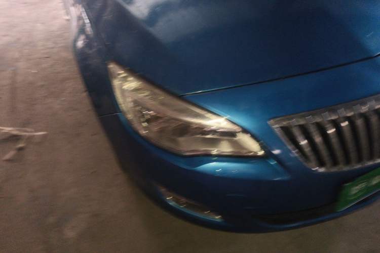 Used Buick GT 2014 XT 1.6L Automatic Comfort Edition Right Front Headlight