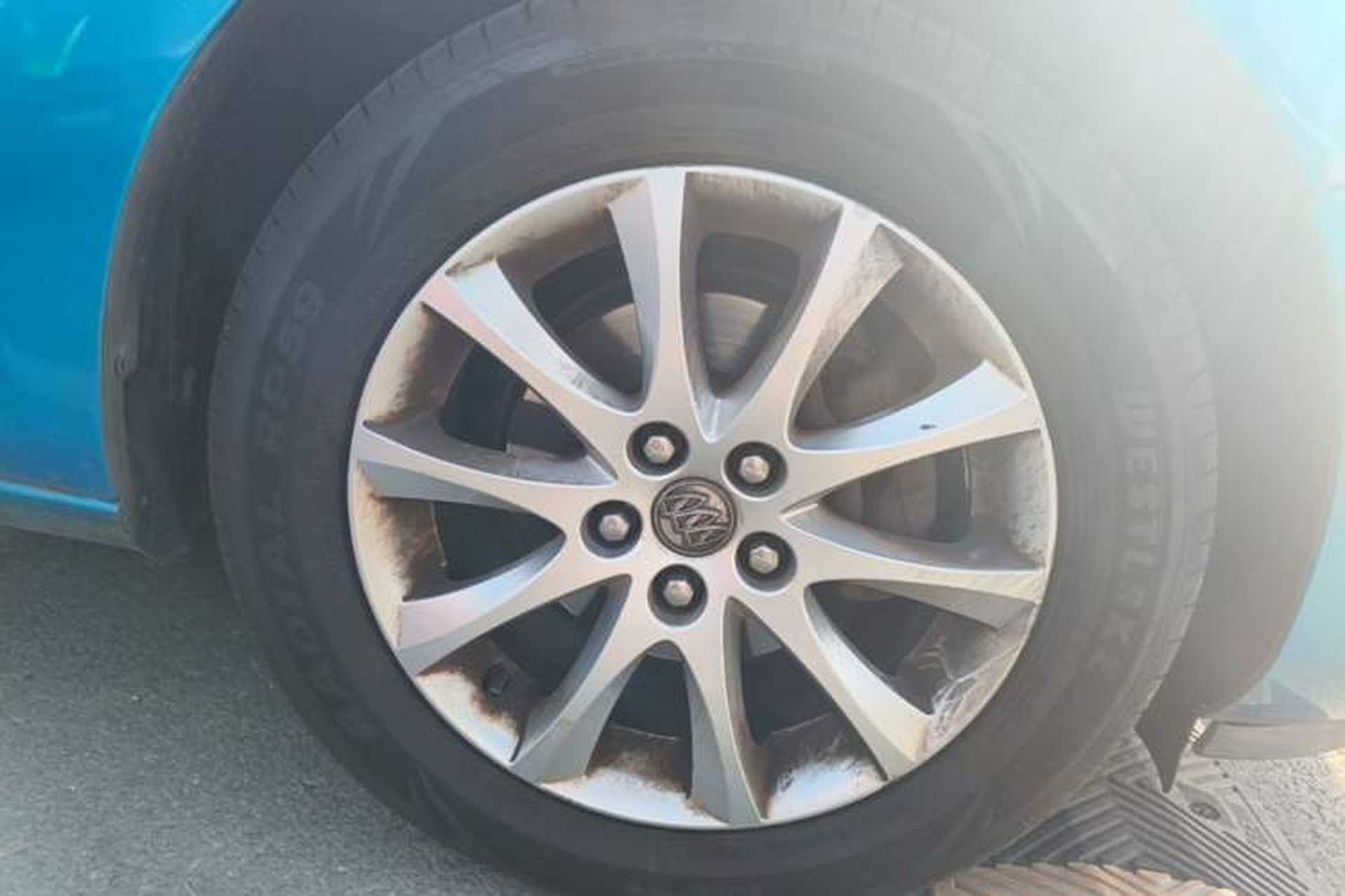 Used Buick GT 2014 XT 1.6L Automatic Fashion Edition Right Front Wheel Hub