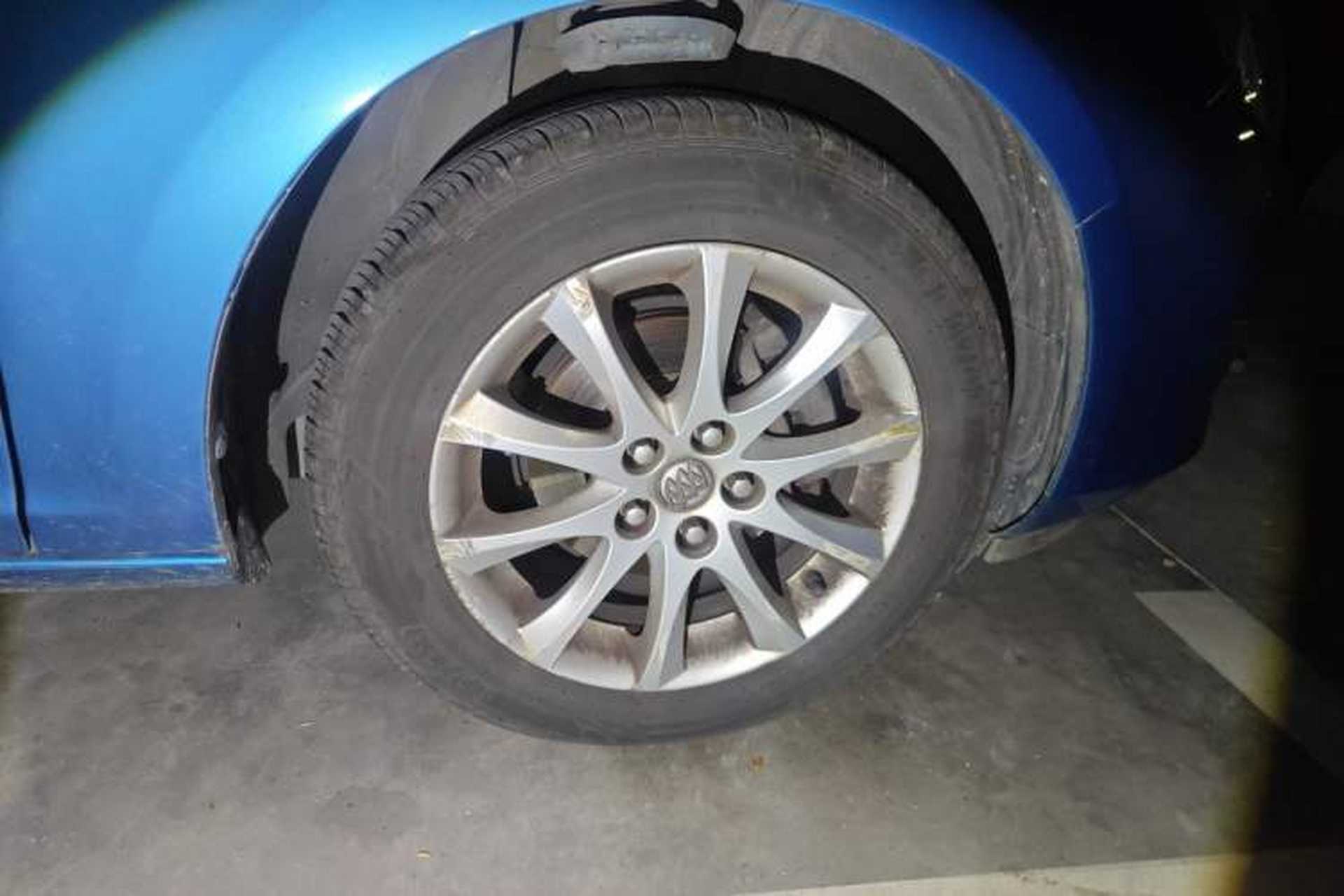 Used Buick GT 2014 XT 1.6L Automatic Fashion Edition Right Front Wheel Hub
