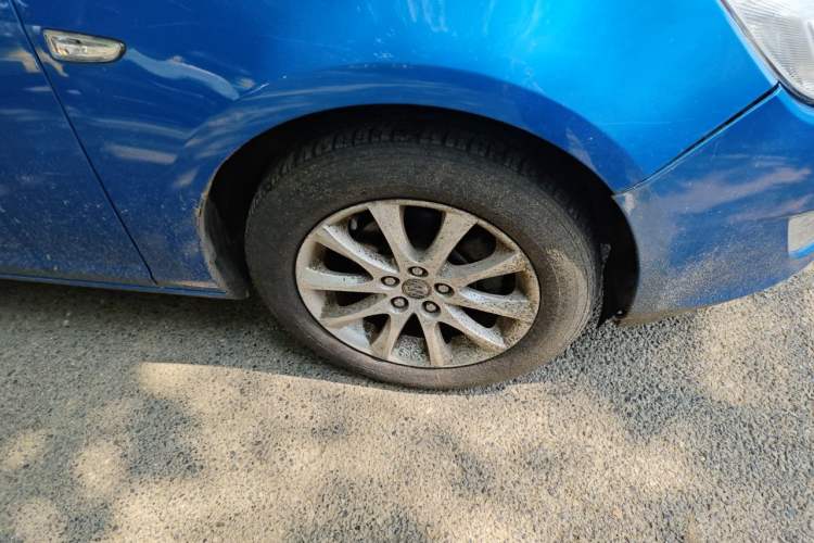 Used Buick GT 2014 XT 1.6L Automatic Fashion Edition Right Front Wheel Hub