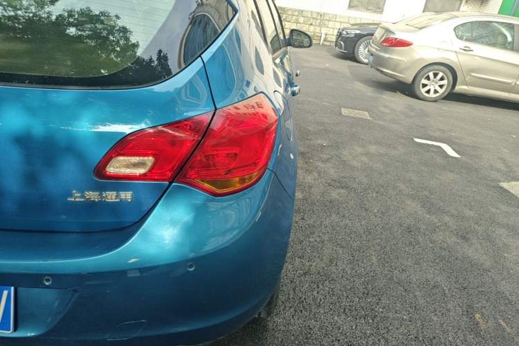 Used Buick GT 2014 XT 1.6L Manual Entry-Level Model Right Rear Taillight