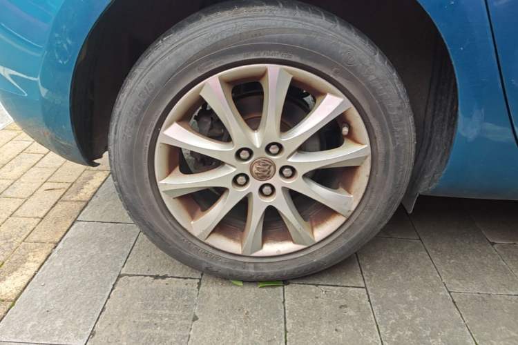 Used Buick GT 2014 XT 1.6L Automatic Fashion Edition Right Rear Wheel Hub