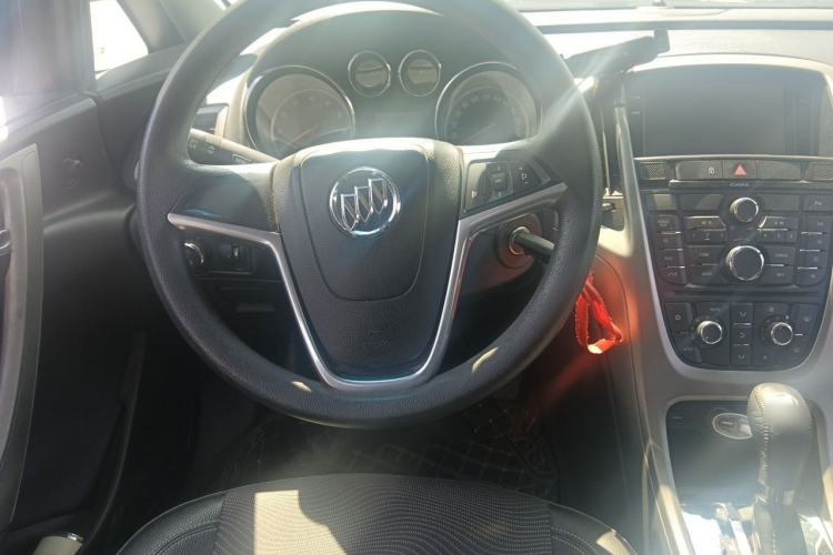 Used Buick GT 2014 XT 1.6L Automatic Fashion Edition Steering Wheel