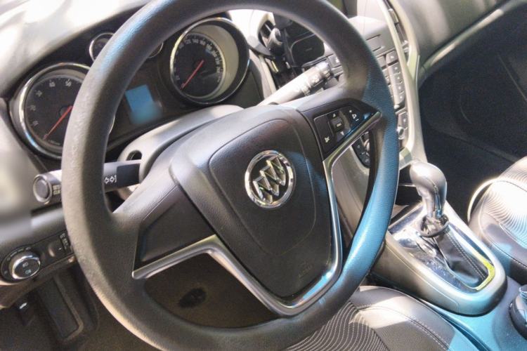 Used Buick GT 2014 XT 1.6L Automatic Fashion Edition Steering Wheel