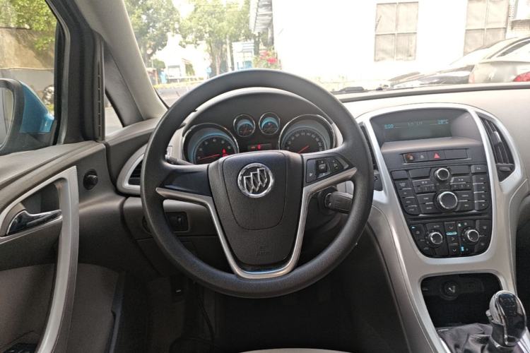 Used Buick GT 2014 XT 1.6L Manual Entry-Level Model Steering Wheel