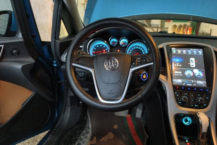 Used Buick GT 2014 XT 1.6L Automatic Fashion Edition Steering Wheel