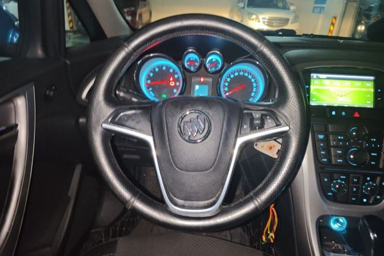 Used Buick GT 2014 XT 1.6L Automatic Fashion Edition Steering Wheel