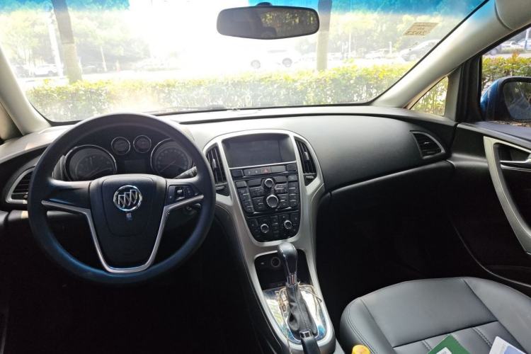 Used Buick GT 2014 XT 1.6L Automatic Fashion Edition Steering Wheel