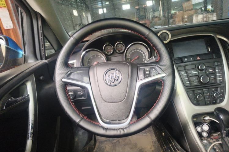Used Buick GT 2014 XT 1.6L Automatic Comfort Edition Steering Wheel
