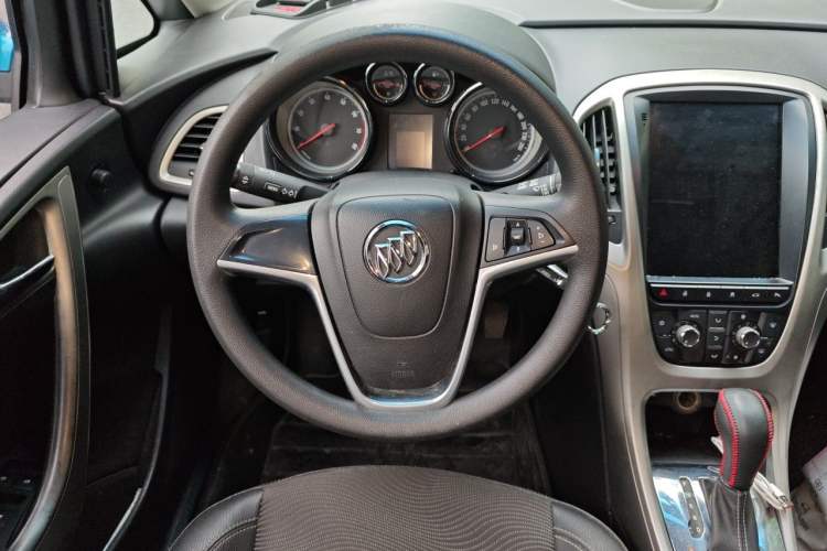Used Buick GT 2014 XT 1.6L Automatic Fashion Edition Steering Wheel