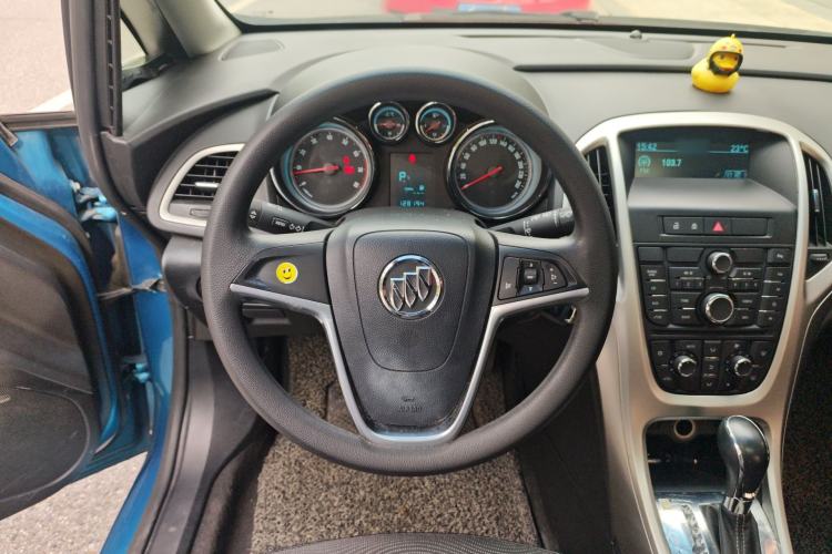 Used Buick GT 2014 XT 1.6L Automatic Fashion Edition Steering Wheel