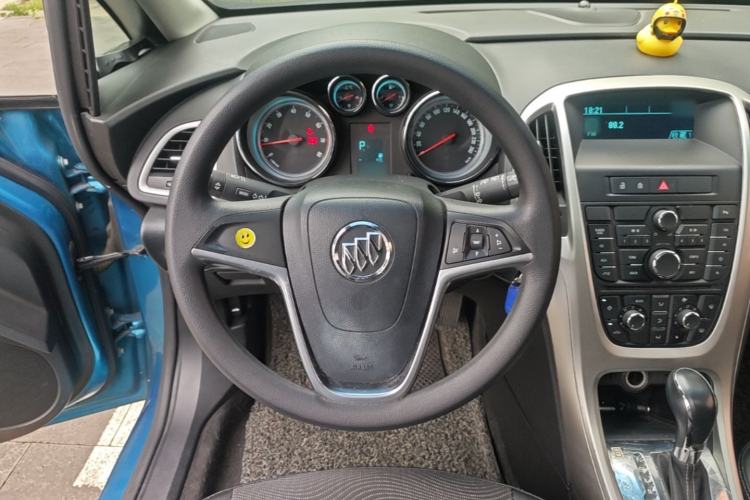 Used Buick GT 2014 XT 1.6L Automatic Fashion Edition Steering Wheel