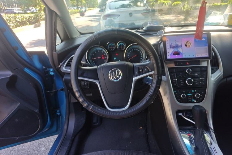 Used Buick GT 2014 XT 1.6L Automatic Fashion Edition Steering Wheel