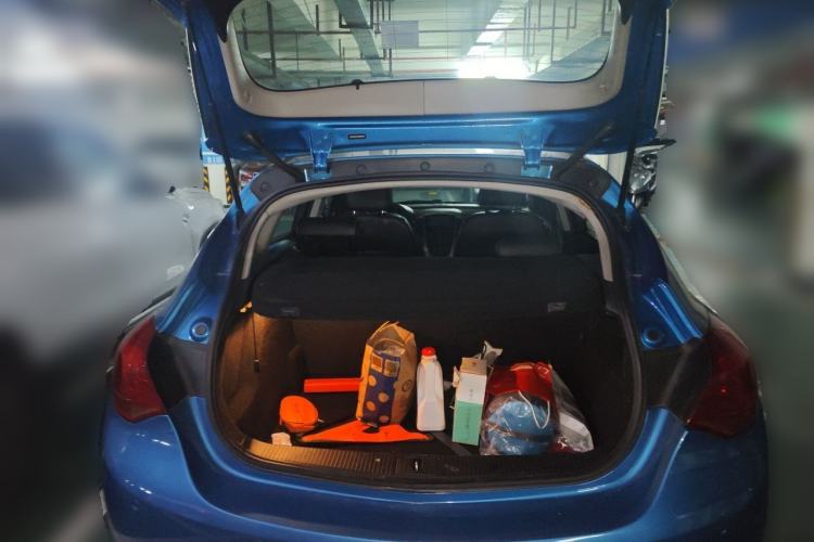 Used Buick GT 2014 XT 1.6L Automatic Fashion Edition Trunk