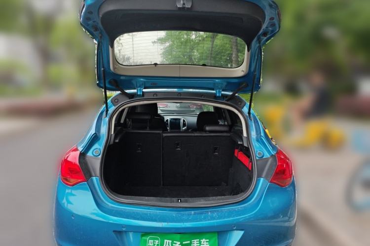 Used Buick GT 2014 XT 1.6L Automatic Fashion Edition Trunk