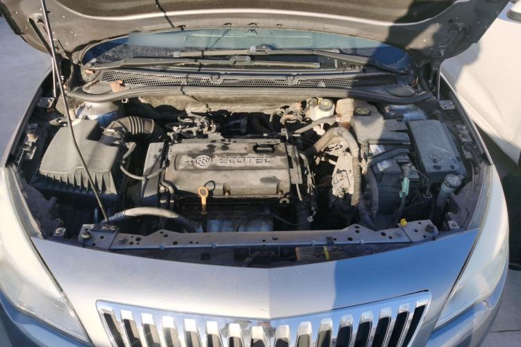 Used Buick GT 2014 XT 1.6L Manual Entry-Level Model Engine Bay