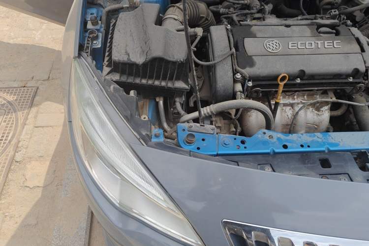 Used Buick GT 2014 XT 1.6L Automatic Fashion Edition Engine Bay Right