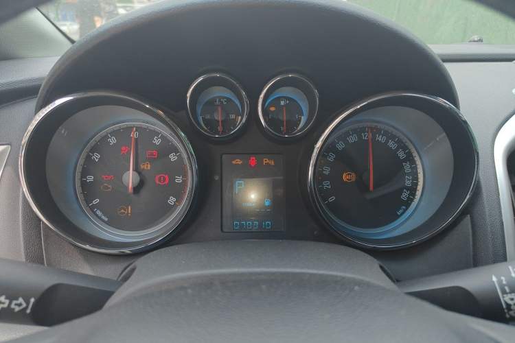 Used Buick GT 2014 XT 1.6L Automatic Fashion Edition Instrument Cluster