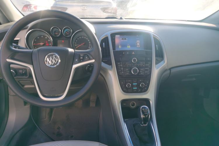 Used Buick GT 2014 XT 1.6L Manual Entry-Level Model Interior 2