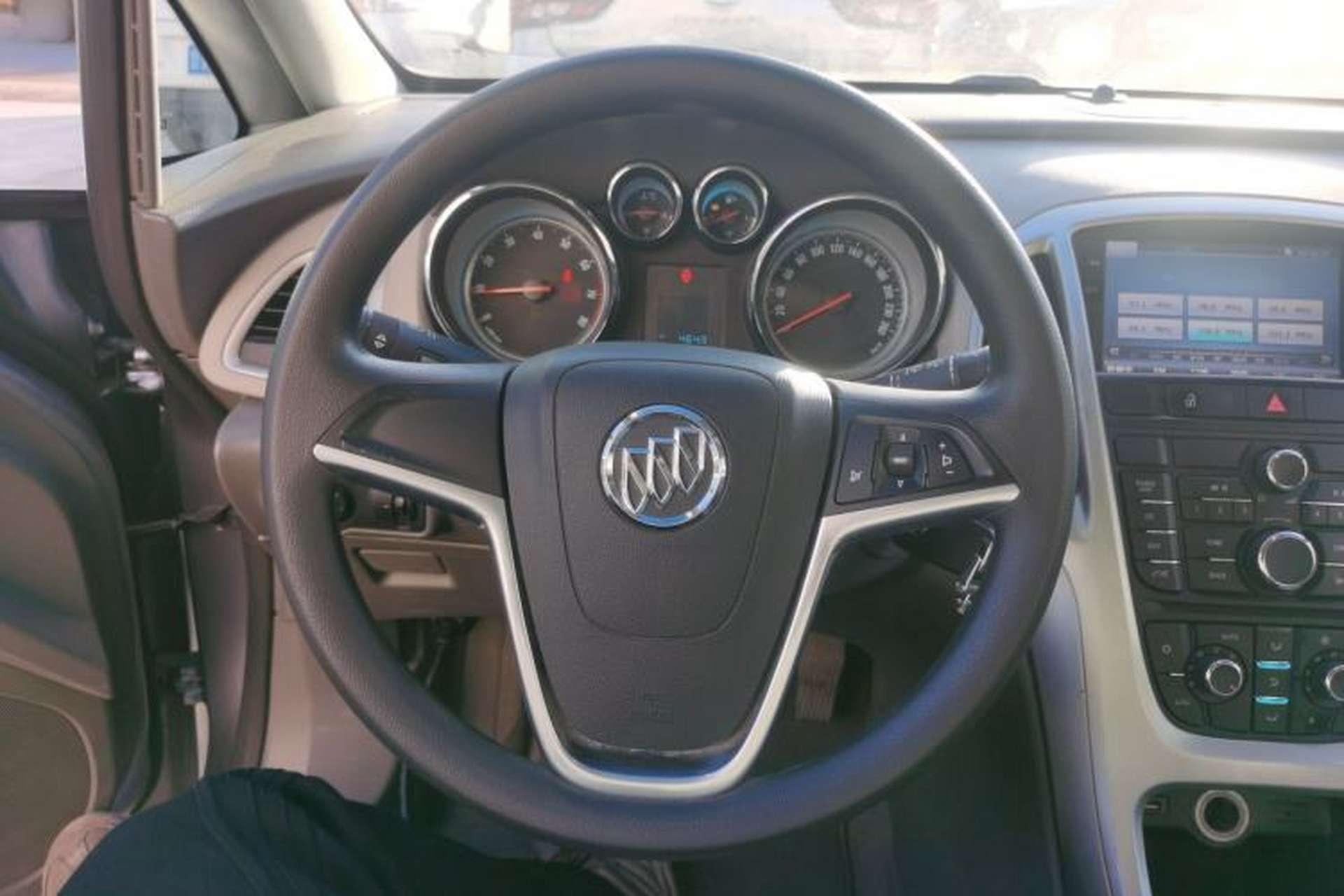 Used Buick GT 2014 XT 1.6L Manual Entry-Level Model Steering Wheel