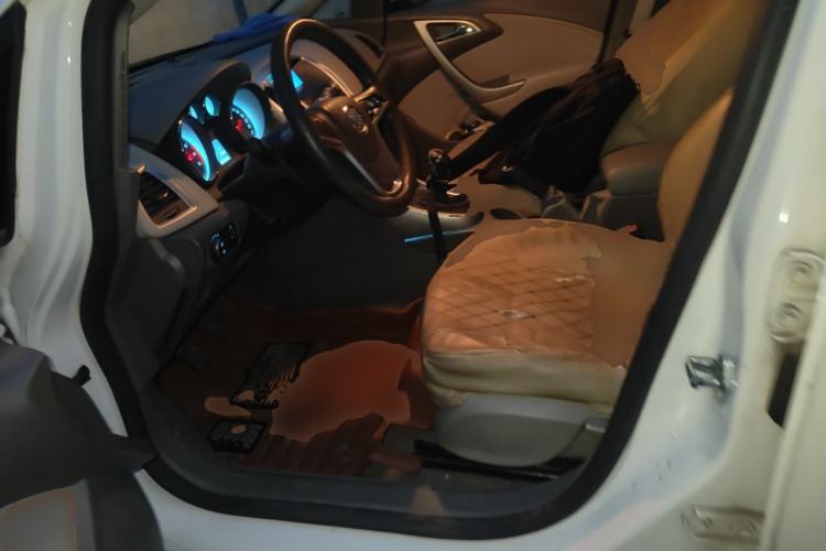 Used Buick GT 2014 XT 1.6L Manual Entry-Level Model Left Front Seat