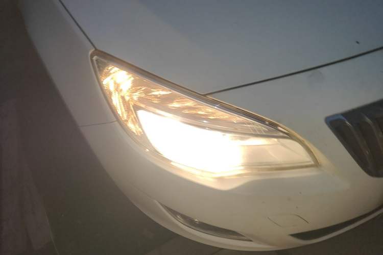 Used Buick GT 2014 XT 1.6L Manual Entry-Level Model Right Front Headlight