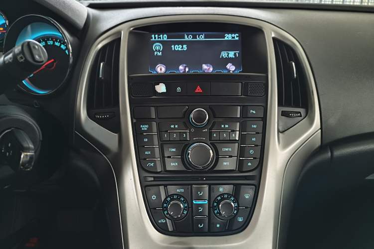 Used Buick GT 2014 XT 1.6L Automatic Fashion Edition Audio And AC Panel