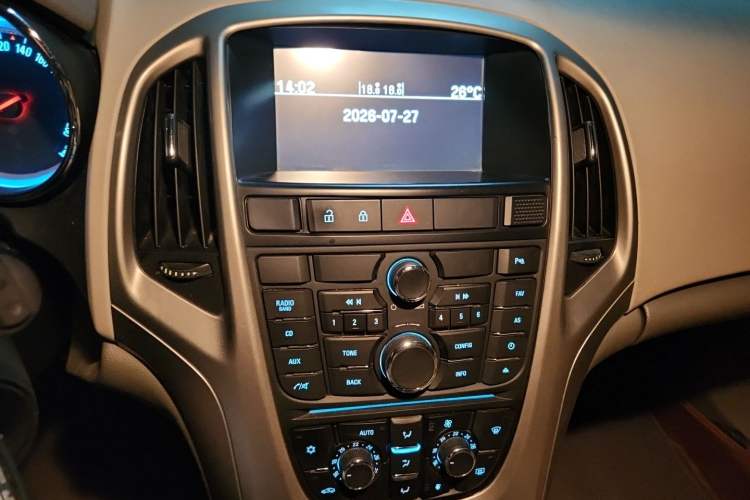 Used Buick GT 2014 XT 1.6L Manual Entry-Level Model Audio And AC Panel