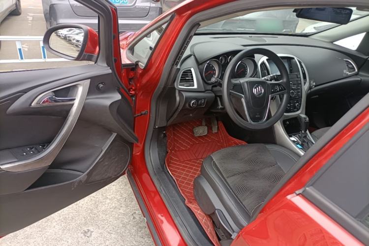 Used Buick GT 2014 XT 1.6L Automatic Fashion Edition Driver Seat