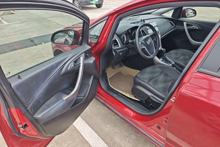 Used Buick GT 2014 XT 1.6L Automatic Fashion Edition Driver Seat