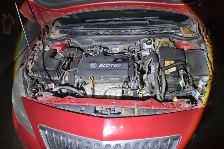 Used Buick GT 2014 XT 1.6L Automatic Fashion Edition Engine Bay
