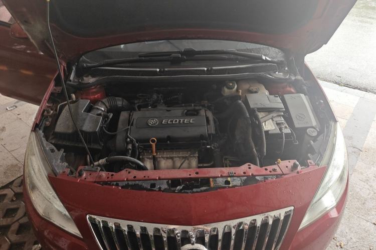 Used Buick GT 2014 XT 1.6L Automatic Fashion Edition Engine Bay