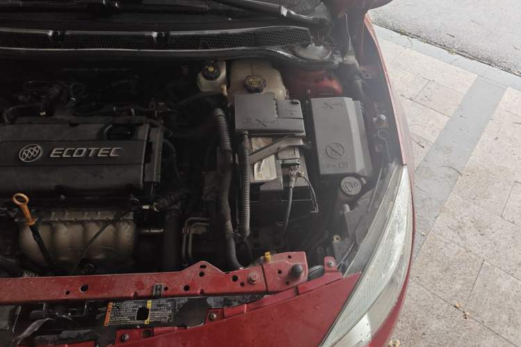 Used Buick GT 2014 XT 1.6L Automatic Fashion Edition Engine Bay Left