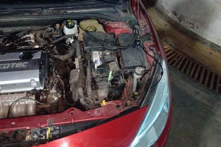 Used Buick GT 2014 XT 1.6L Manual Entry-Level Model Engine Bay Left