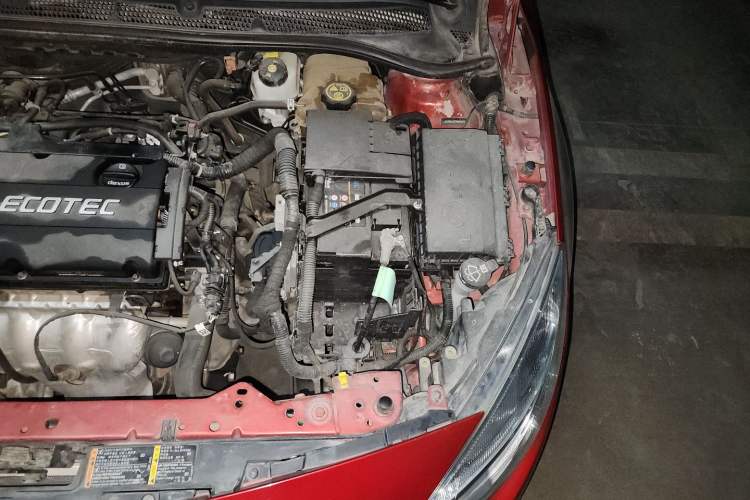 Used Buick GT 2014 XT 1.6L Manual Entry-Level Model Engine Bay Left
