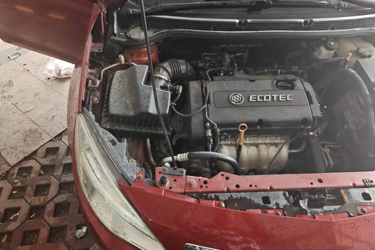 Used Buick GT 2014 XT 1.6L Automatic Fashion Edition Engine Bay Right