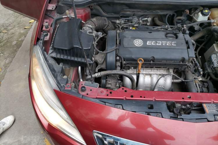 Used Buick GT 2014 XT 1.6L Automatic Fashion Edition Engine Bay Right