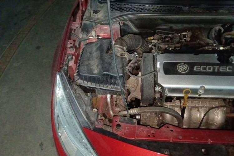Used Buick GT 2014 XT 1.6L Manual Entry-Level Model Engine Bay Right
