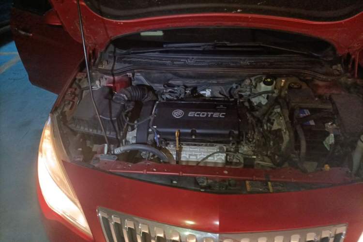 Used Buick GT 2014 XT 1.6L Automatic Fashion Edition Engine Bay Right