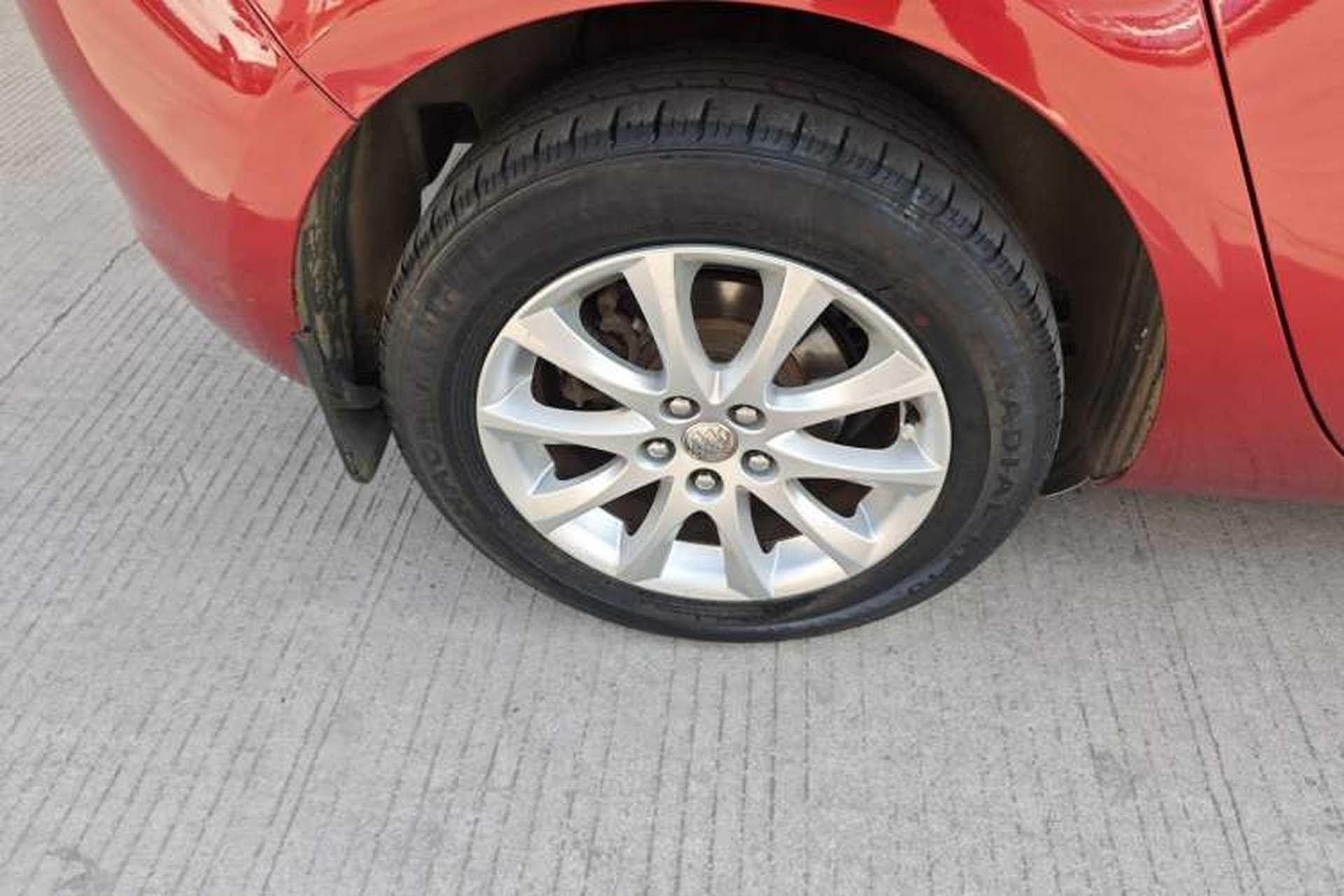 Used Buick GT 2014 XT 1.6L Automatic Fashion Edition Exterior 8