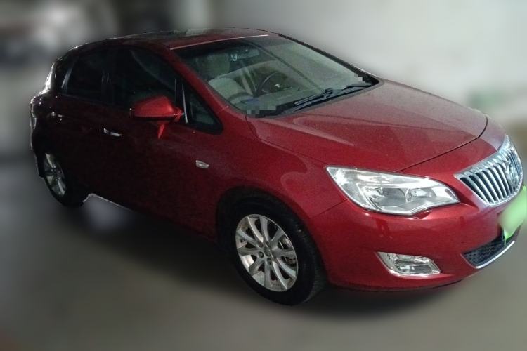 Used Buick GT 2014 XT 1.6L Manual Entry-Level Model Front Right 45 Deg