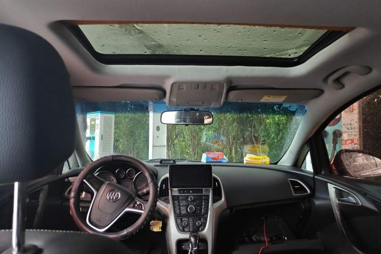 Used Buick GT 2014 XT 1.6L Automatic Fashion Edition Headliner