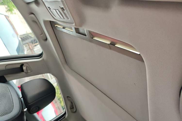 Used Buick GT 2014 XT 1.6L Automatic Fashion Edition Headliner